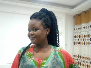 Erotikus videocsevegés Cute-smile1