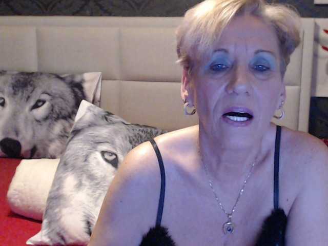 Fényképek ANGELGRANNY welcom guys..pm..50 tk..pussy or ass..100..tits or feet..50..let s have fun