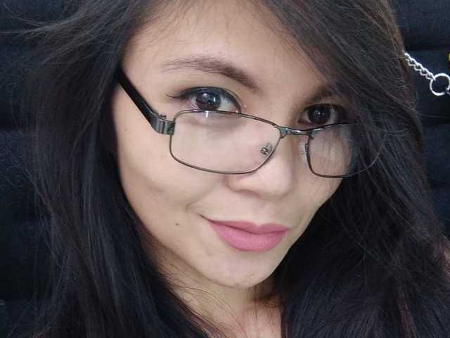 A profil fényképe angelinasia