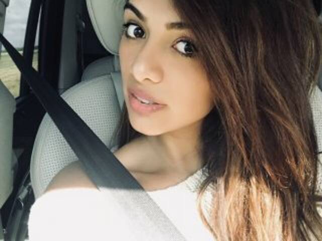 A profil fényképe AngelineJones