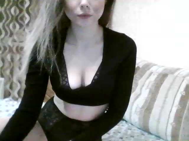 Fényképek AngelKinksy Hey guys!:) Goal- #Dance #hot #pvt #c2c #fetish #feet #roleplay Tip to add at friendlist and for requests!