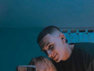 Erotikus videocsevegés angieandliam