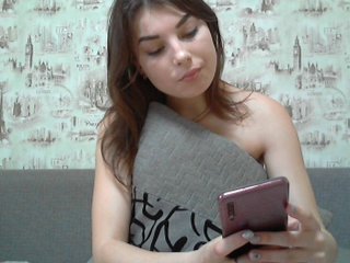 Fényképek Anna_sweet lovense is on : ) tab about vibrations is on my profile ; ) if you love me 111 tkn : )