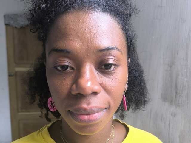 A profil fényképe Anique24