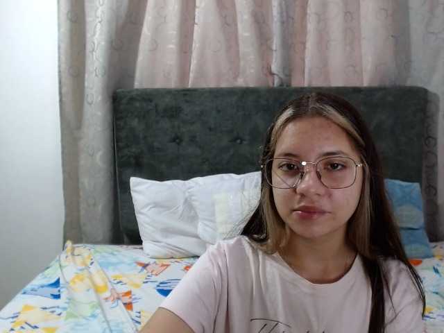 Fényképek annielove18 Hi guys, do you want to have fun with me? squirt show in pvt♥♥