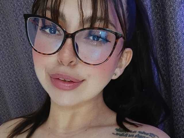 A profil fényképe Anniie