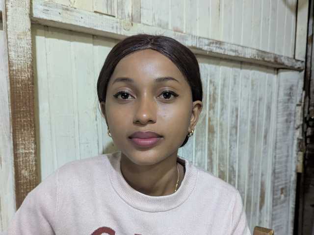 A profil fényképe Anousca