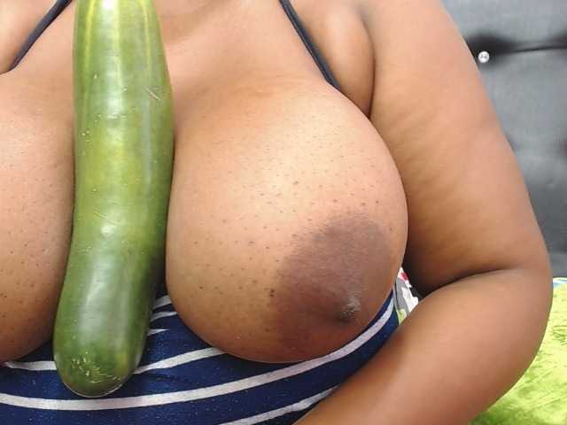 Fényképek antonelax #ass #pussy #lush #domi #squirt #fetish #anal deep cucumber #tokenkeno
