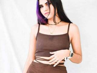 Erotikus videocsevegés AntonellaRoux