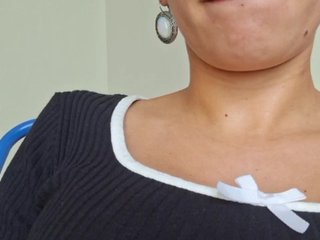 Erotikus videocsevegés AntoniaDilune