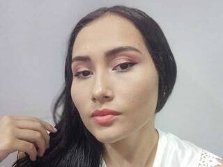 Erotikus videocsevegés April-azul01