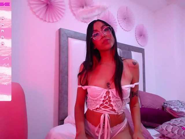 Fényképek Aprilxlove Hi, i’m April… single? curious? lonely? fetish? ♥here I can please you in everything you want ♥❤⭐ Welcome guys ❤Cum with me ⭐❤⭐Lets go play⭐ 59 double penetration @goal