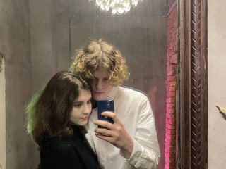 Erotikus videocsevegés Sweetcoupleeeee