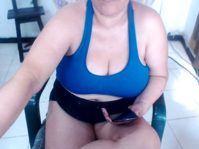 Fényképek ARDIMATURESEX #bbw #bigbelly #bigboobs #grandmother Lovense Lush : Device that vibrates longer at your tips and gives me pleasures #lovense