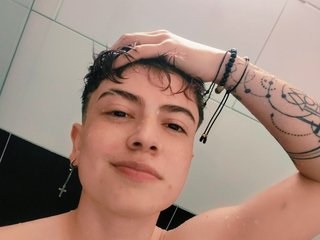 Erotikus videocsevegés AresWolf-