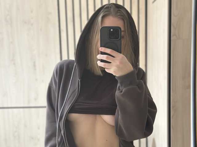 A profil fényképe Ari-WY