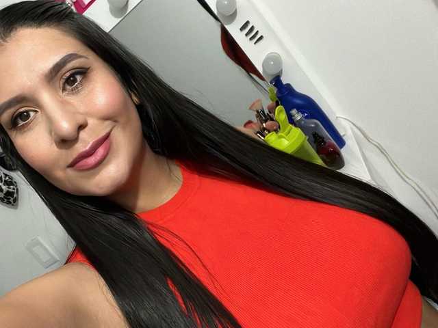 A profil fényképe ariana-sexy-horny