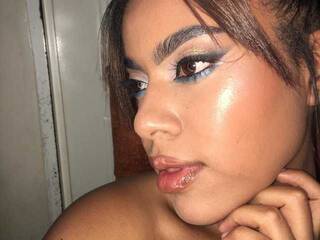 Erotikus videocsevegés arianabedoya