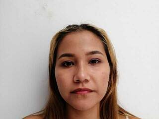 Erotikus videocsevegés Ariel-Rain