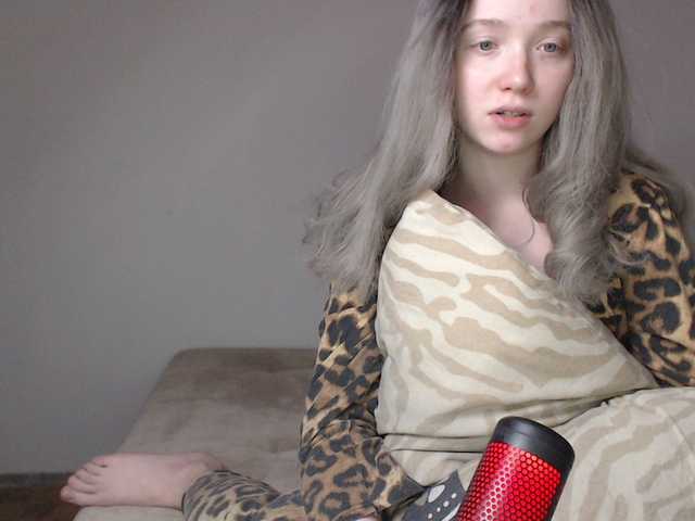 Fényképek Baby-baby_ Hi my name is Alice I'm 22 I love lovens a lot of 2 tokensyour nickname on my body 222my instagram hellokitty6zlolook at your camera 100 tokens ^^