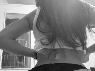 Erotikus videocsevegés Ariel609