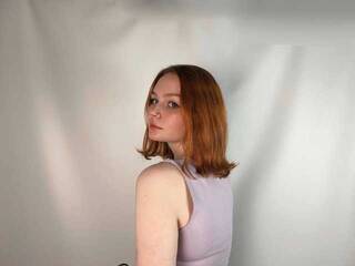 Erotikus videocsevegés ArielCrystal