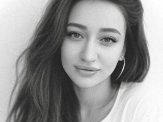 Erotikus videocsevegés ArielHayes