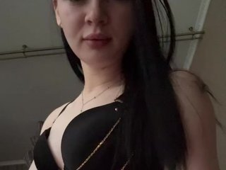 Erotikus videocsevegés ArlinSt