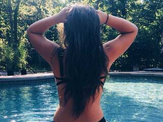 Erotikus videocsevegés ashleyvillaz