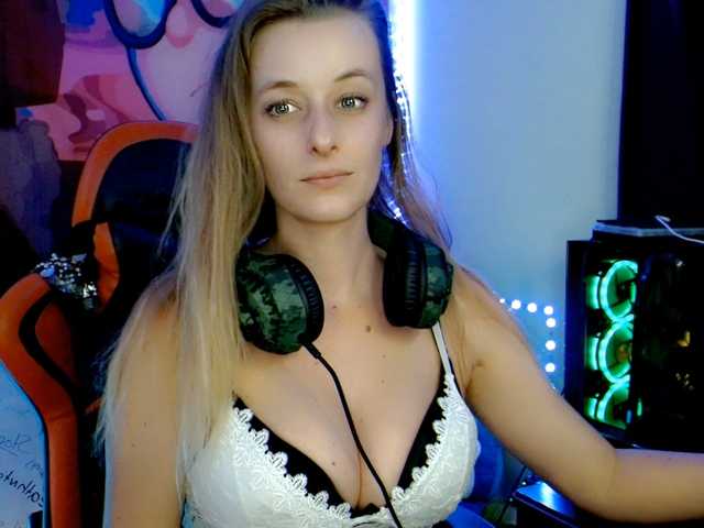 Fényképek AsiaGoesPro Hanging out!!! New uploads on OF! ~✨~ Your Fav Gamer E-girl Is Online!✨ (25) if you enjoy (25) ( Non nude Model ) |Cute-5| Booty flash-85 | Add friend-169 | Miss me-333 | Fav tip-1111 Help me WIN Queen ~~ Dress off Goal @remain