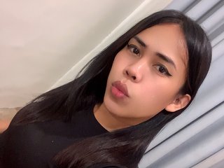 Erotikus videocsevegés AsianJhanna18