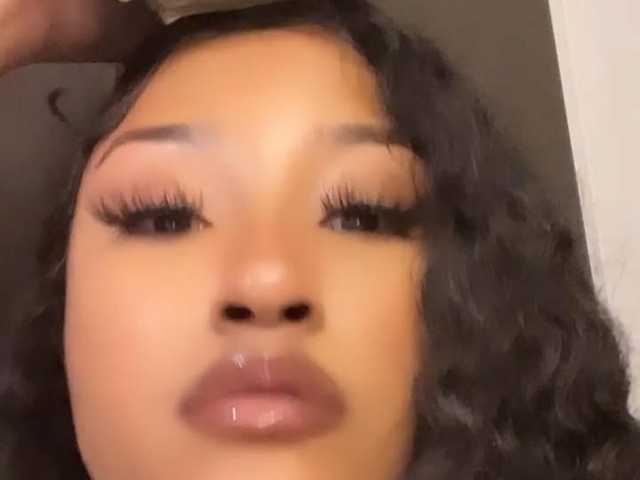 A profil fényképe ATLPrettiestPusC