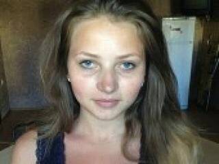 Erotikus videocsevegés attractive7