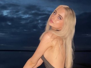 Erotikus videocsevegés AuraLahrman