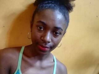 Erotikus videocsevegés Aurelia42