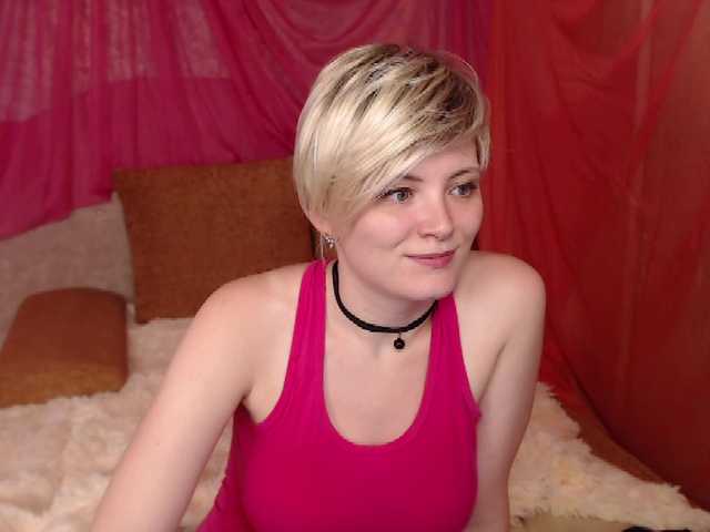 Fényképek AuroraPredawn I have Lovens active! I really want to have fun and cum for you!