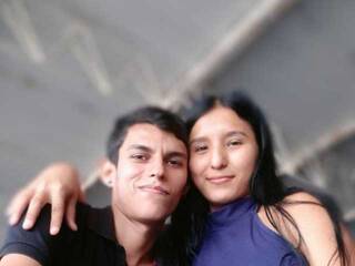 Erotikus videocsevegés AxelAndSheri