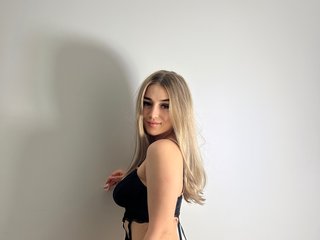 Erotikus videocsevegés BabbyAisha