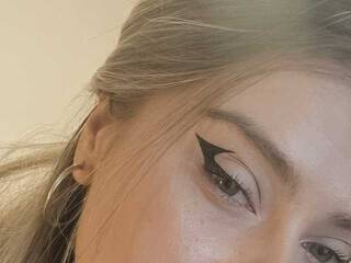 Erotikus videocsevegés Babbylunna