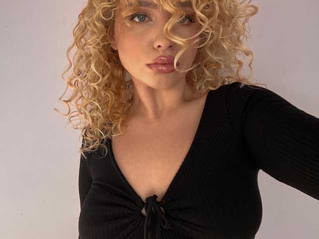 A profil fényképe baby-dolll