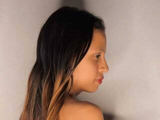 Erotikus videocsevegés baby-skinny