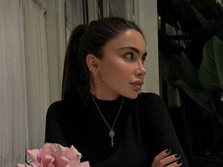 Erotikus videocsevegés Angelina_kisa001