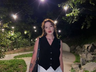 Erotikus videocsevegés Babyarigoddamn