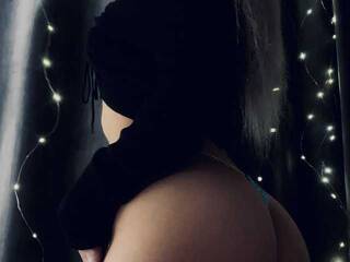 Erotikus videocsevegés muur2025