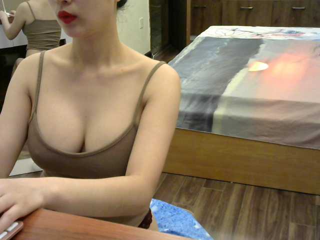 Fényképek BabyWetDream Hi guys, my name is Mihako, flash boobs is 91 tokens, flash pussy is 99, dance is 100 squirt 500 --Need to 1000tokens squirt right now..