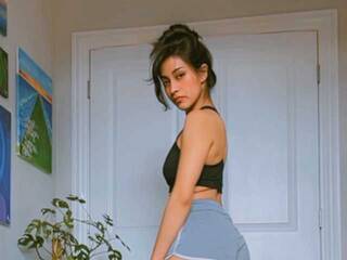 Erotikus videocsevegés Bambixo