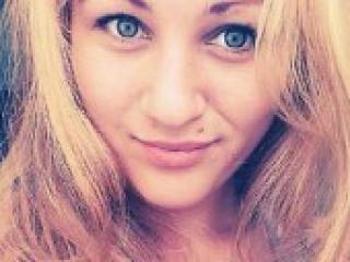 A profil fényképe barbieblond