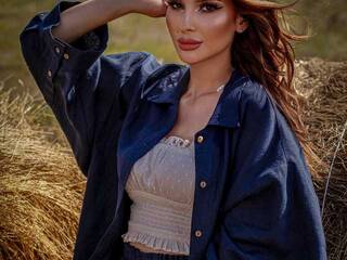 Erotikus videocsevegés BbgirlAnna