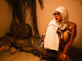 Erotikus videocsevegés BBWHijab