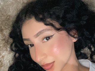 Erotikus videocsevegés Beautifulskinny18